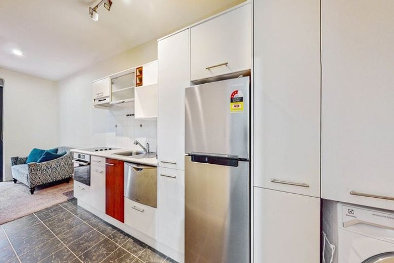 Photo of property in Atrium Apartments, 2d/154 The Terrace, Wellington Central, Wellington, 6011