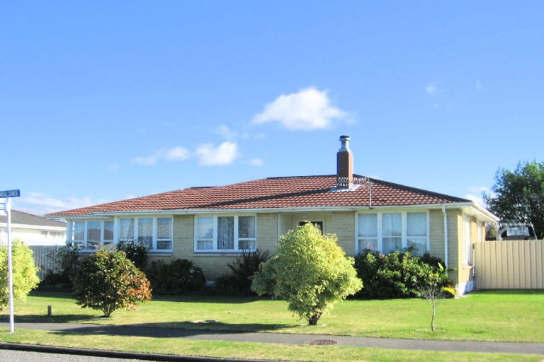 Photo of property in 33 Neal Crescent, Onekawa, Napier, 4110