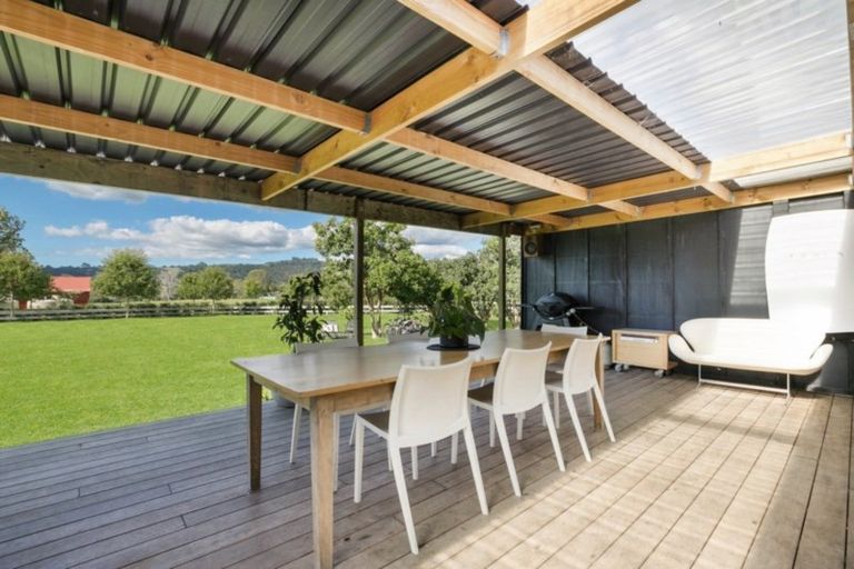 Photo of property in 212 Monument Road, Clevedon, Papakura, 2582