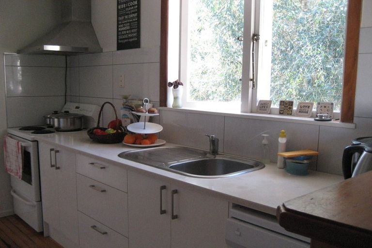 Photo of property in 15 Tyne Road, Forrest Hill, Auckland, 0620