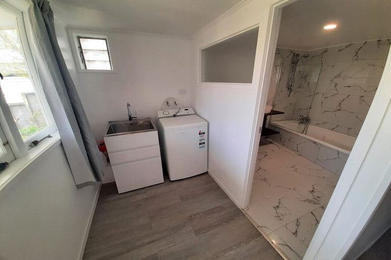 Photo of property in 232 Hillsborough Road, Hillsborough, Auckland, 1042