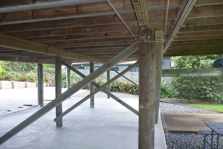 Photo of property in 20 Kotuku Place, Snells Beach, 0920