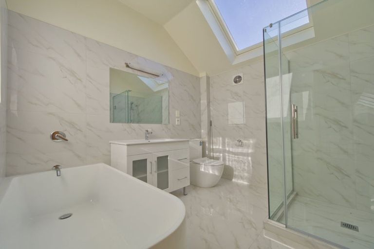 Photo of property in 20a Coronation Street, Belmont, Auckland, 0622