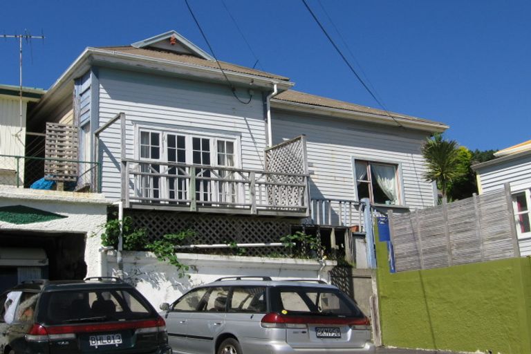 Photo of property in 12 Corunna Avenue, Newtown, Wellington, 6021