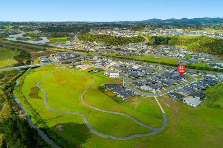 Photo of property in 52 Awataha Crescent, Pyes Pa, Tauranga, 3110