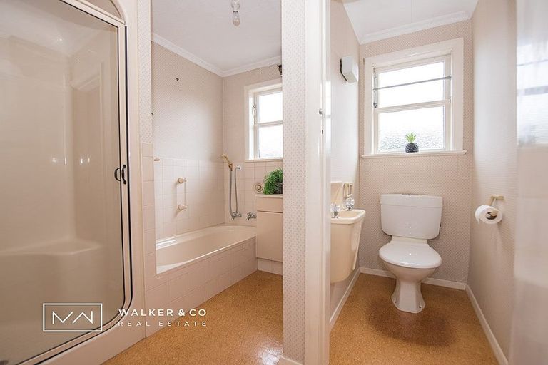 Photo of property in 6 York Avenue, Heretaunga, Upper Hutt, 5018