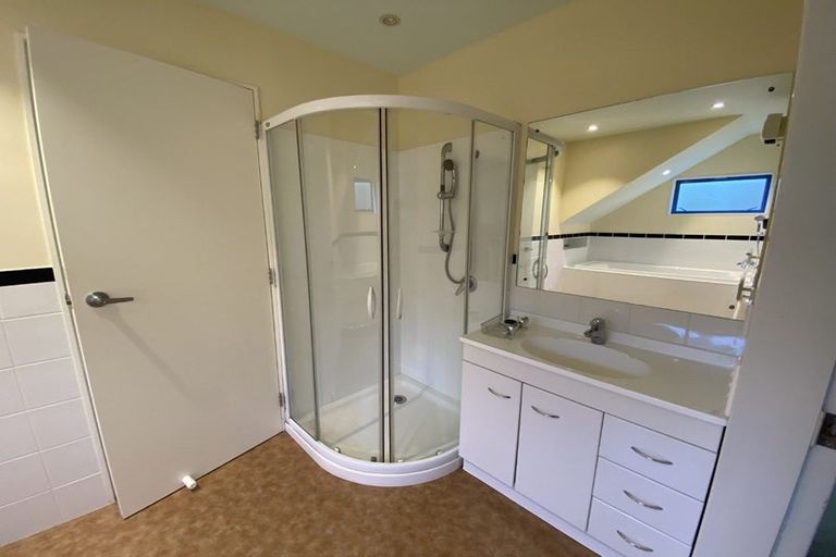 Photo of property in 39 Moa Point Road, Moa Point, Wellington, 6022