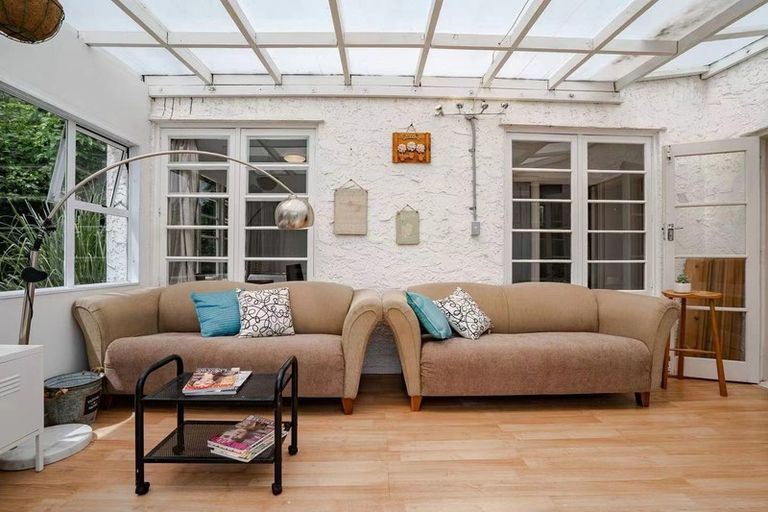 Photo of property in 886 Mount Eden Road, Three Kings, Auckland, 1024