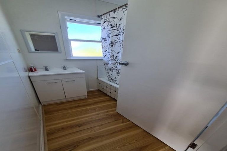 Photo of property in 5 Bythell Street, Wainuiomata, Lower Hutt, 5014