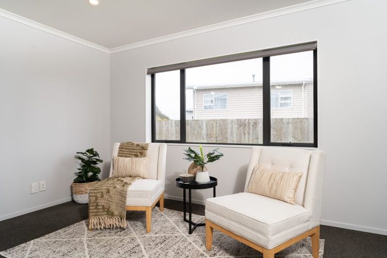 Photo of property in 36 Havana Rise, Grenada Village, Wellington, 6037