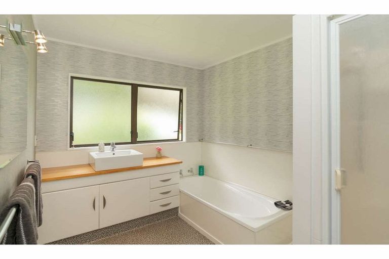 Photo of property in 64 Mangakaretu Road, Waipapa, Kerikeri, 0295