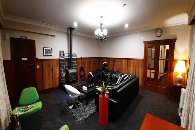 Photo of property in 361 Karori Road, Karori, Wellington, 6012