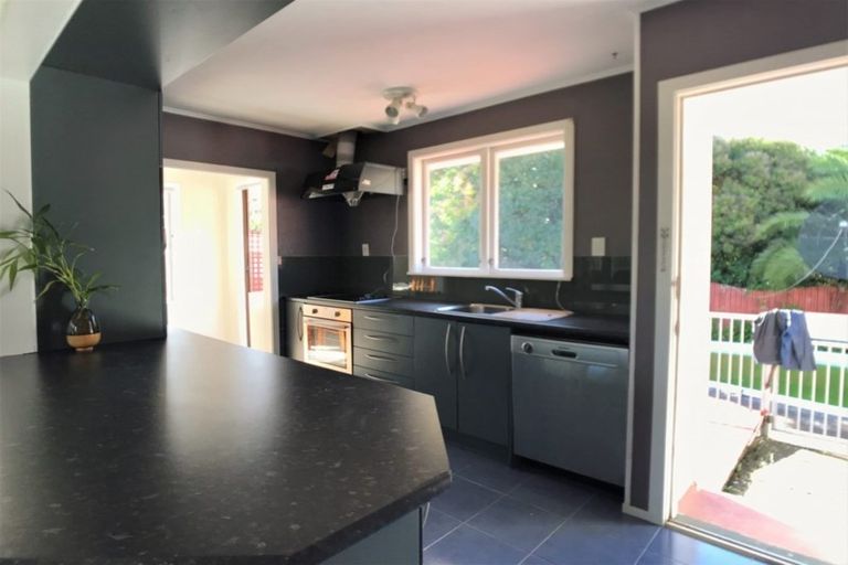 Photo of property in 49 Riverpark Crescent, Henderson, Auckland, 0610