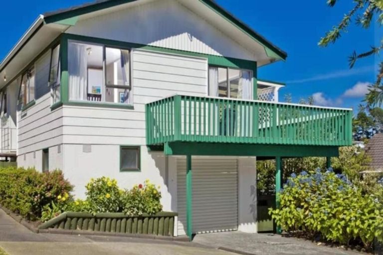 Photo of property in 20 Kintara Drive, Massey, Auckland, 0614