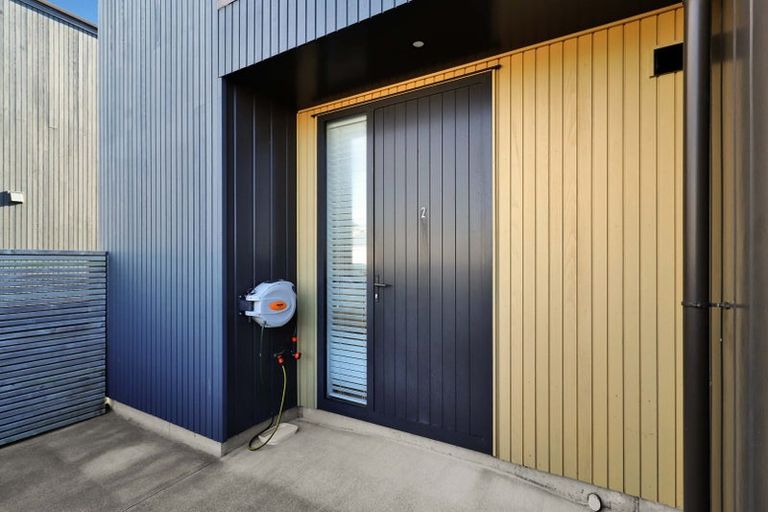 Photo of property in 2/20 Trent Street, Island Bay, Wellington, 6023