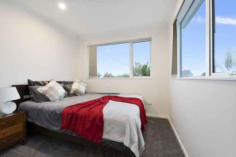 Photo of property in 96b Sturges Road, Henderson, Auckland, 0612