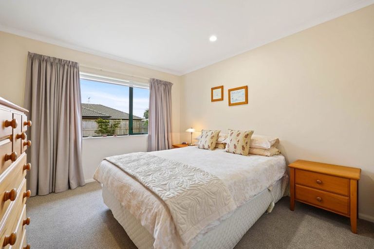 Photo of property in 8 Amesbury Rise, Henderson, Auckland, 0612