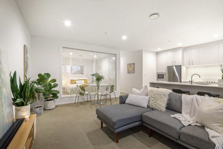 Photo of property in 205/8 Waikumete Road, Glen Eden, Auckland, 0602