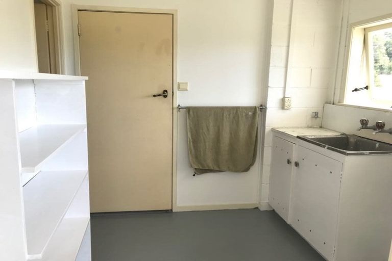 Photo of property in 1 Lenihan Street, Northcote, Auckland, 0627