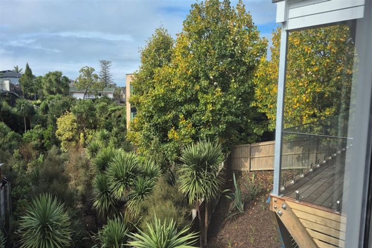 Photo of property in 6 Libby Lane, Howick, Auckland, 2010
