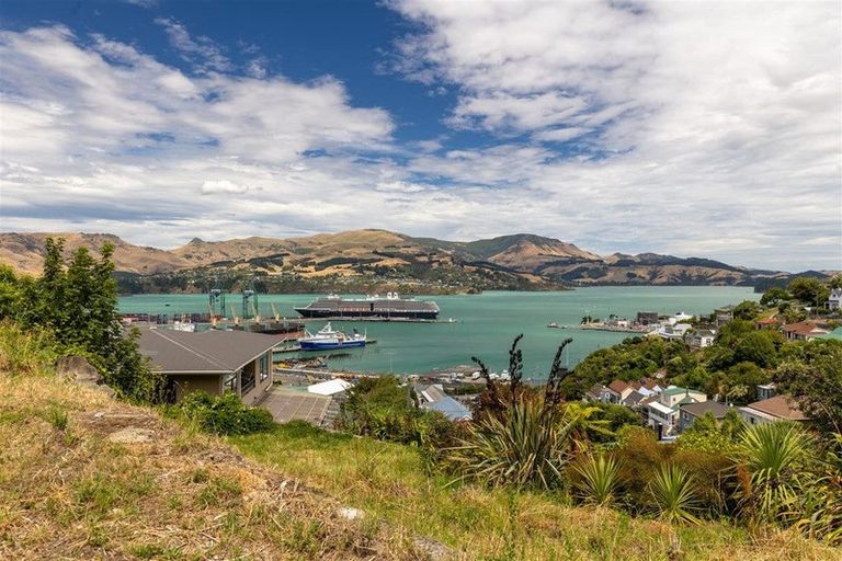 Photo of property in 3 Selwyn Road, Lyttelton, 8082