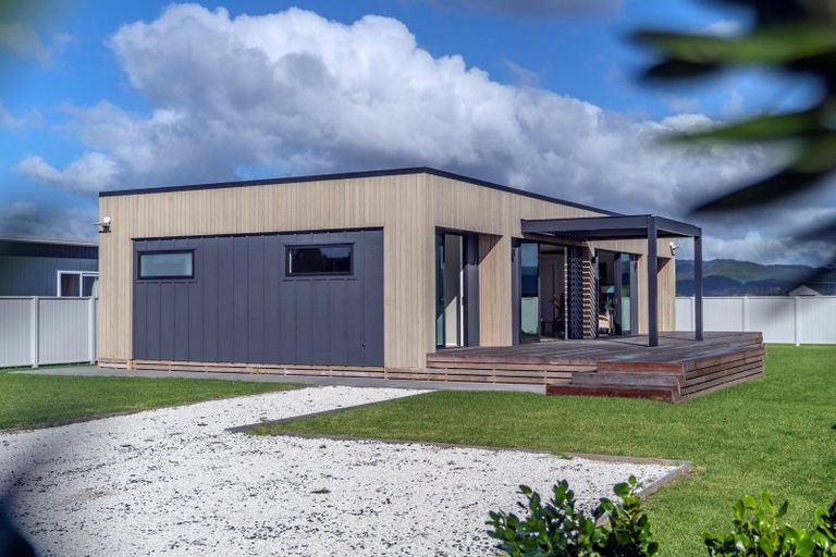 Photo of property in 305 Matarangi Drive, Matarangi, Whitianga, 3592