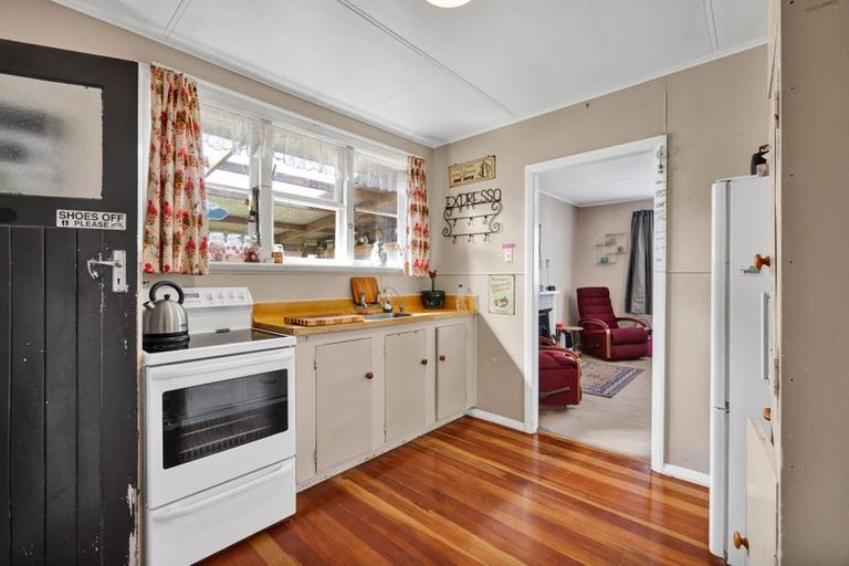 Photo of property in 325 Matangara Road, Hawera, 4672