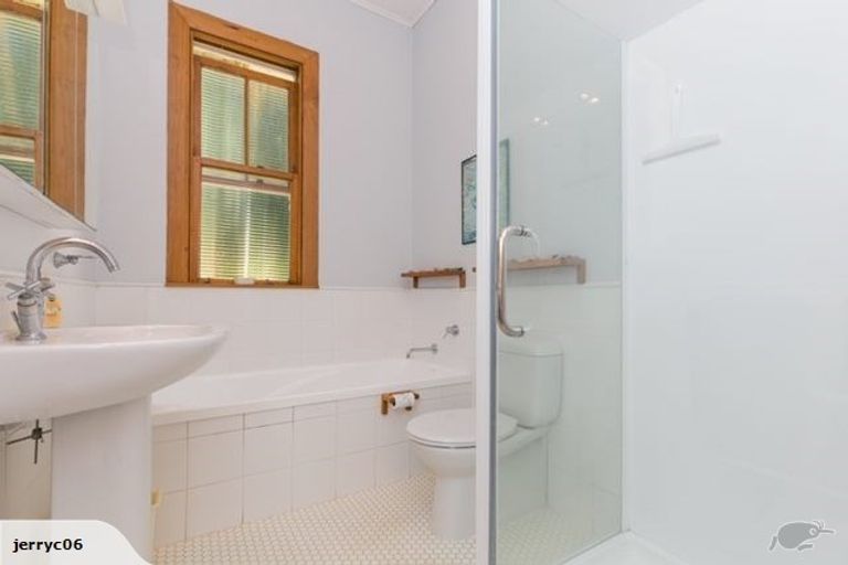 Photo of property in 66 Waipapa Road, Hataitai, Wellington, 6021