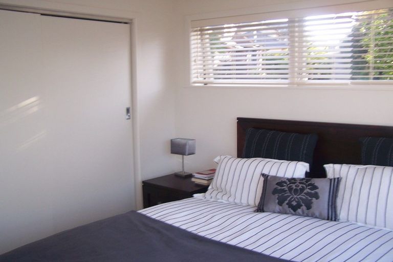 Photo of property in 7 Seymour Road, Mellons Bay, Auckland, 2014