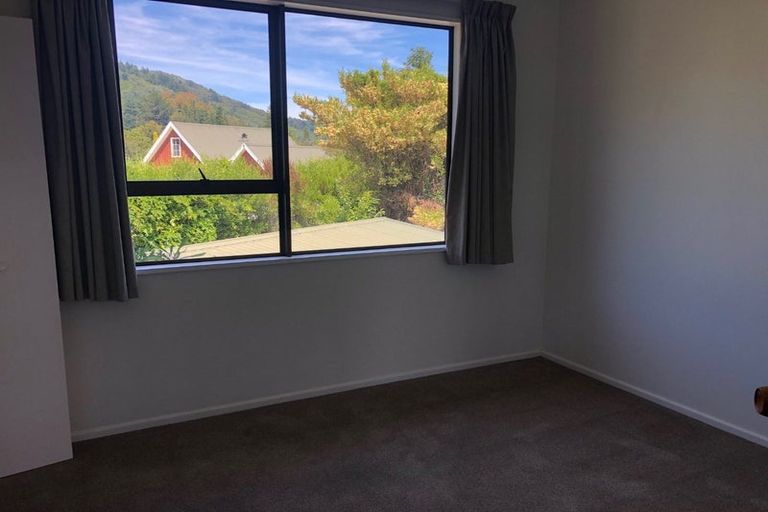 Photo of property in 10 Huia Street, Waikawa, Picton, 7220