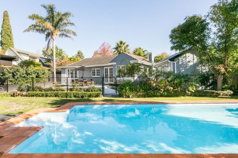 Photo of property in 11 Simla Avenue, Havelock North, 4130