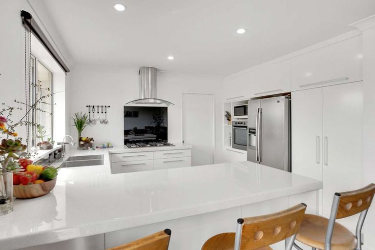 Photo of property in 15 Riverside Way, Amberley, 7410