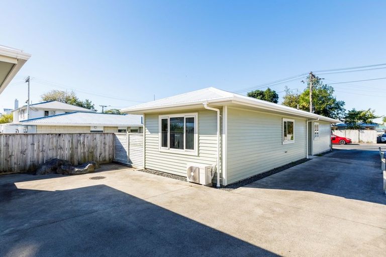 Photo of property in 44 Belt Road, Moturoa, New Plymouth, 4310