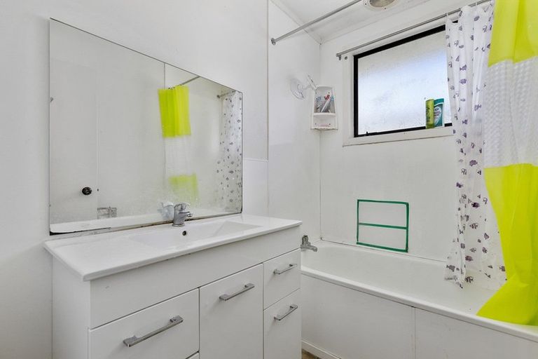 Photo of property in 11a Hockin Place, Fairfield, Hamilton, 3214