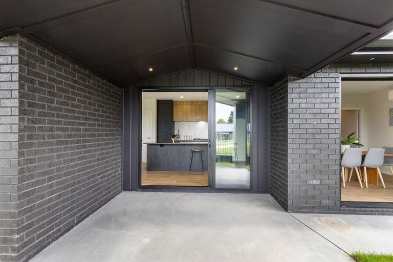 Photo of property in 2 Te Ia Terrace, Cambridge, 3434