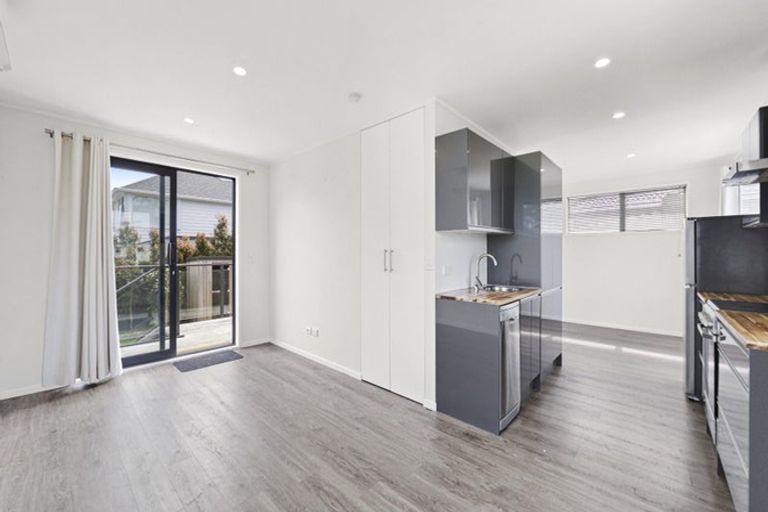 Photo of property in 35 Rock Isle Road, Torbay, Auckland, 0630