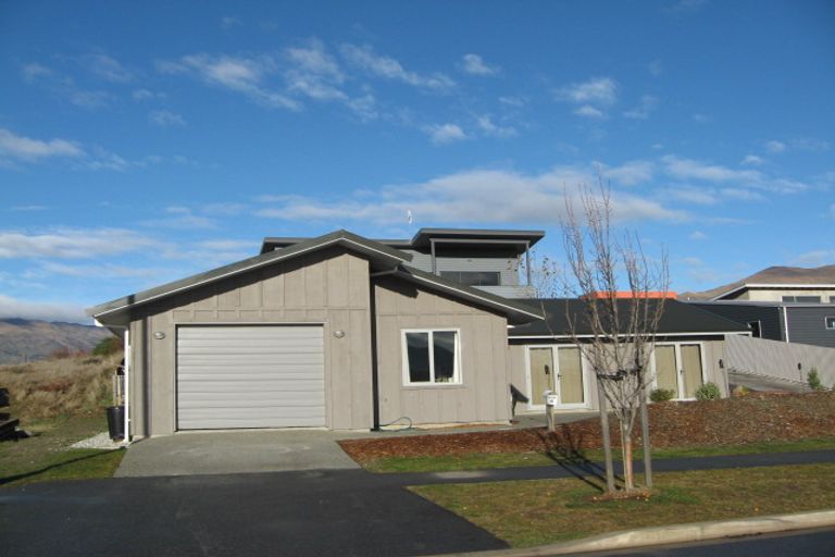 Photo of property in 10 Allenby Place, Wanaka, 9305