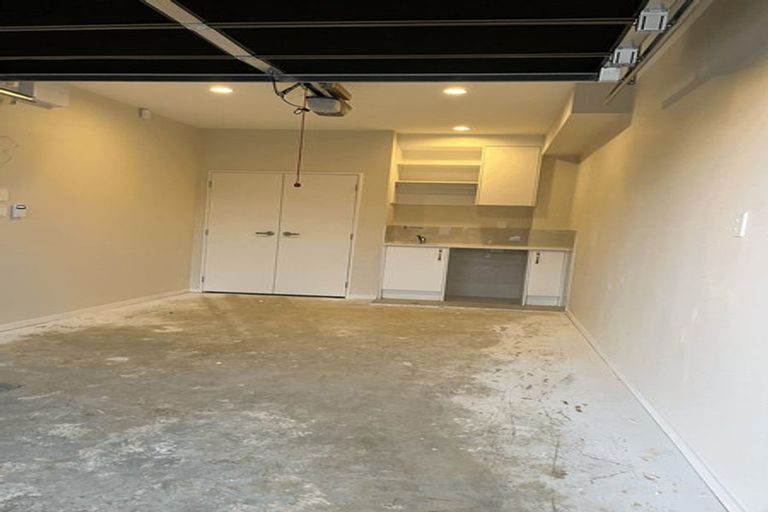 Photo of property in 2a Finnerty Avenue, Bucklands Beach, Auckland, 2014