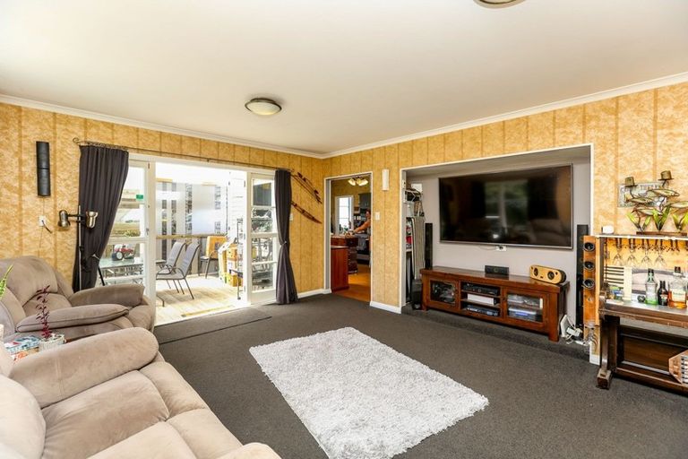 Photo of property in 11 Tothill Street, Frankleigh Park, New Plymouth, 4310