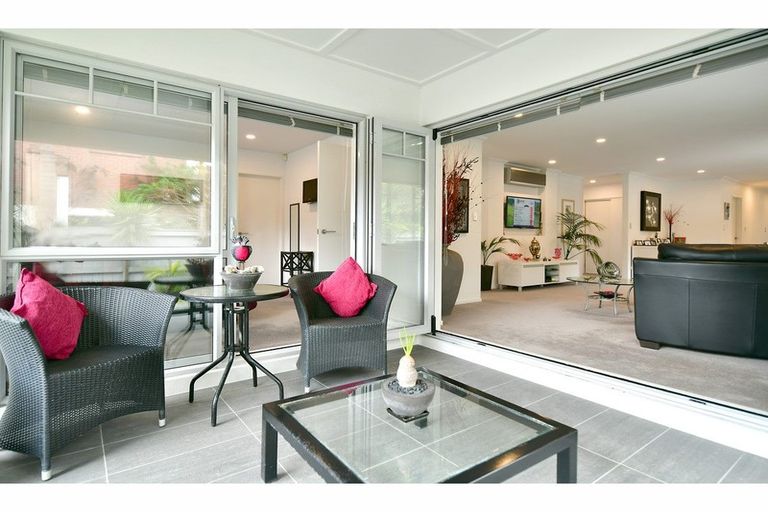 Photo of property in 15 Elizabeth Street, Orewa, 0931