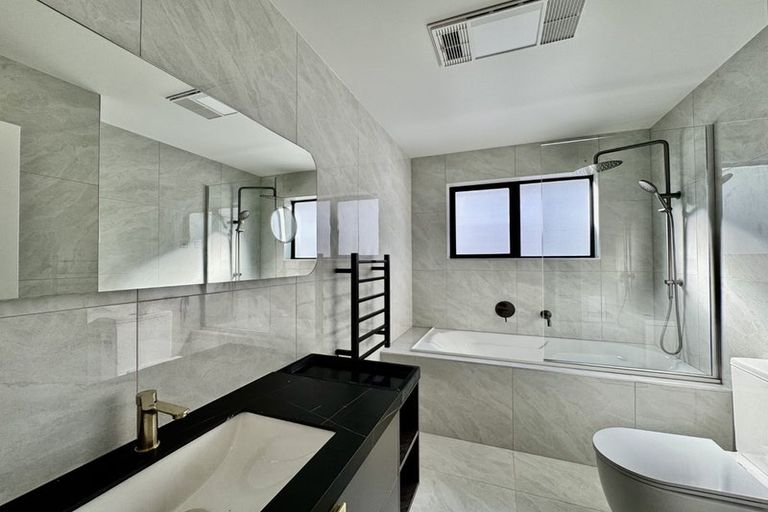 Photo of property in 25b Jandell Crescent, Bucklands Beach, Auckland, 2014