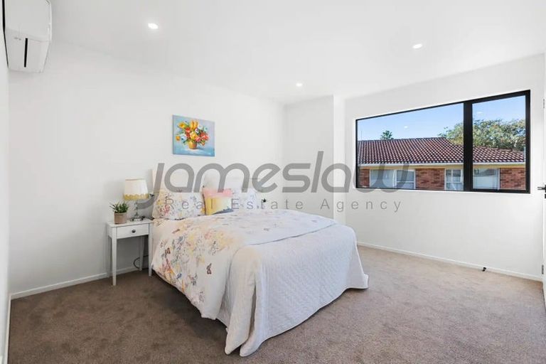 Photo of property in 5/5 Chevis Place, Pakuranga, Auckland, 2010