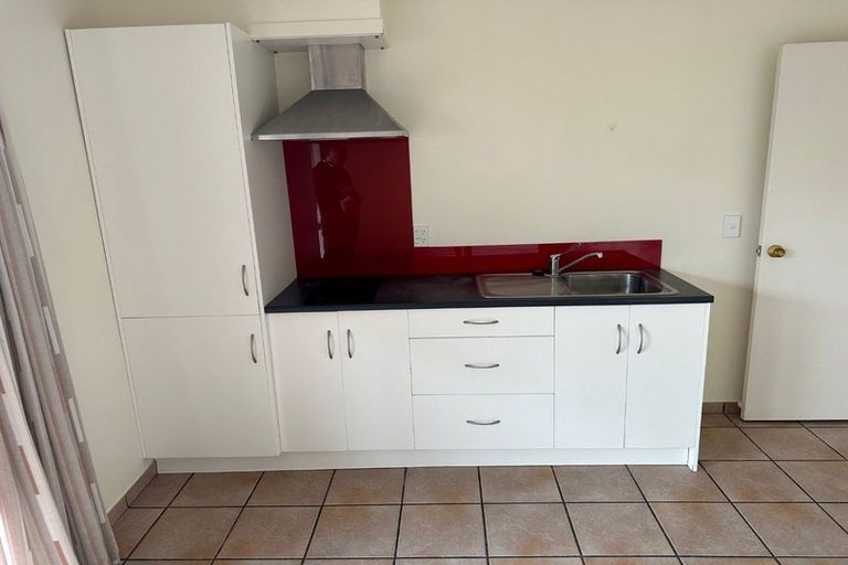 Photo of property in 1/591a East Coast Road, Browns Bay, Auckland, 0632