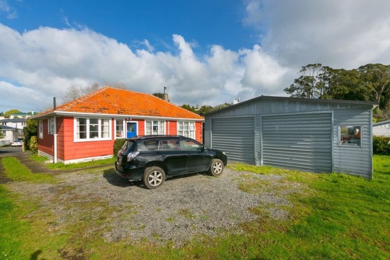 Photo of property in 90 Huatoki Street, Vogeltown, New Plymouth, 4310