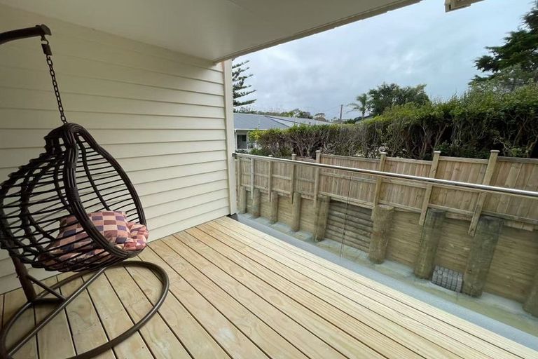 Photo of property in 6/20 William Souter Street, Forrest Hill, Auckland, 0620