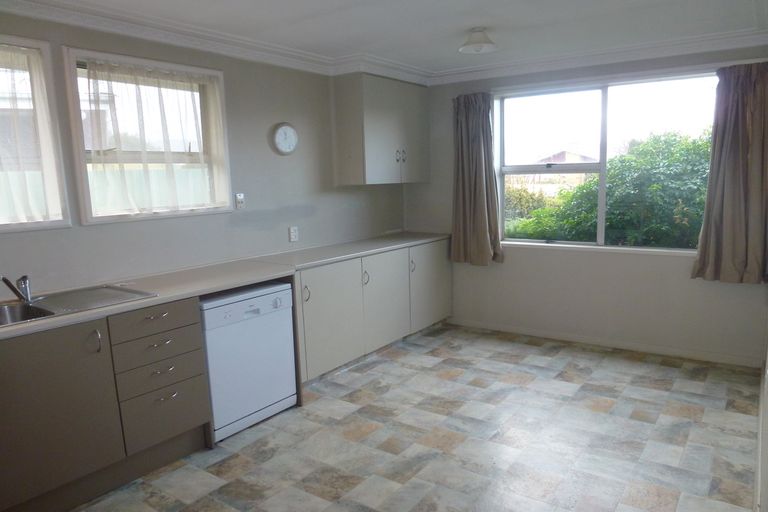 Photo of property in 8 Campbell Street, Alexandra, 9320