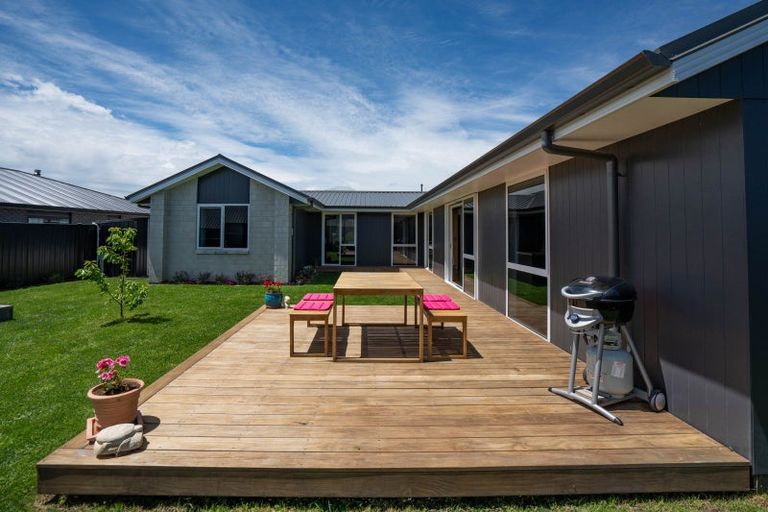 Photo of property in 9 Poroporo Way, Wharewaka, Taupo, 3330