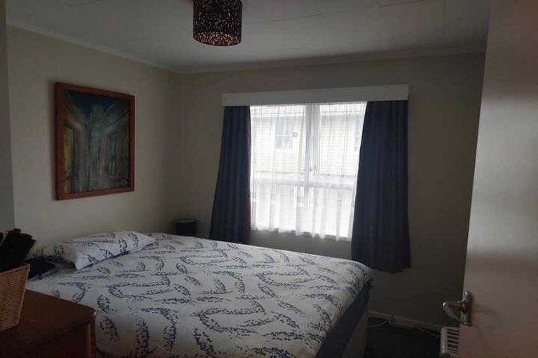 Photo of property in 15 Wakefield Road, Favona, Auckland, 2024