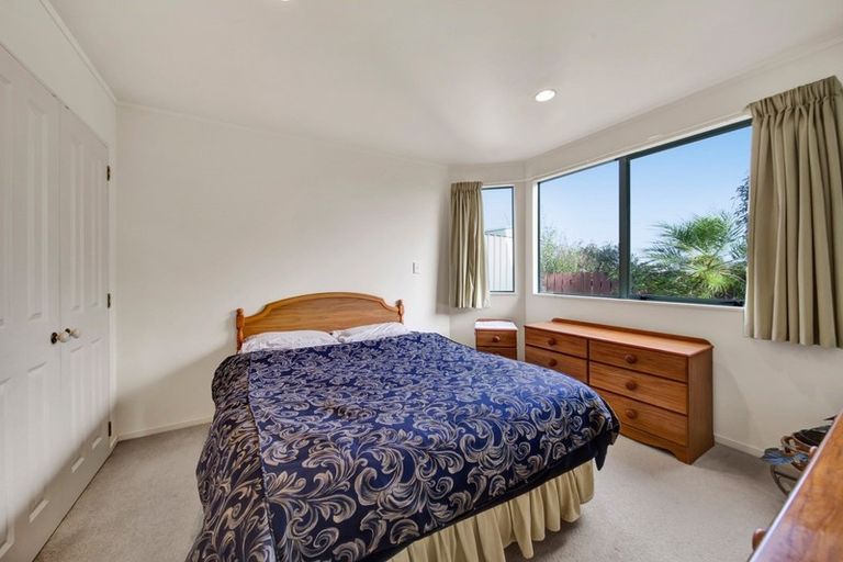 Photo of property in 3a Hillcrest Street, Glen Avon, New Plymouth, 4312