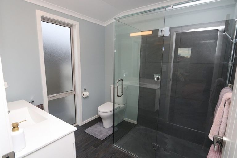 Photo of property in 8 Whiteoak Grove, Tinwald, Ashburton, 7700